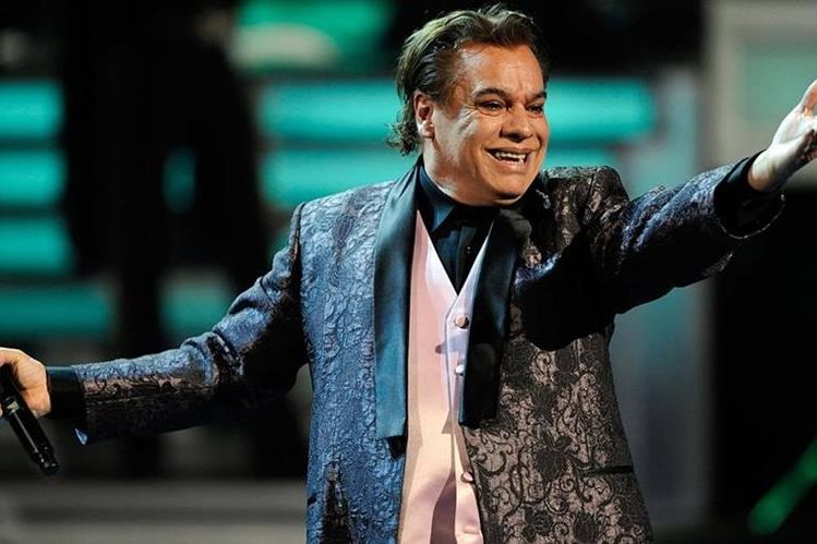 In the home audio, Juan Gabriel says: