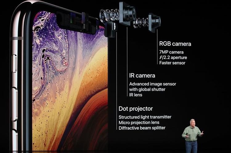 Phil Schiller, vicepresidente de marketing de Apple, fue el encargado de presentar el iPhone y todas sus características técnicas. (Foto Prensa Libre: AFP).