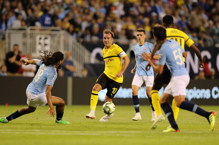   Manchester City and Borussia Dortmund have already been active at Soldier Field in Chicago. (Photo Prensa Libre: AFP) 