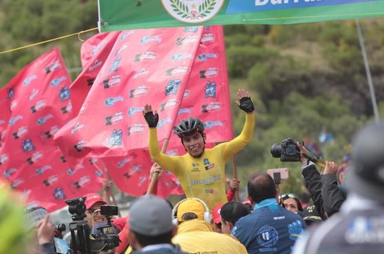 EmociÃ³n a flor de piel en la meta de la octava etapa de la 58 Vuelta a Guatemala. (Foto Prensa Libre: Norvin Mendoza)