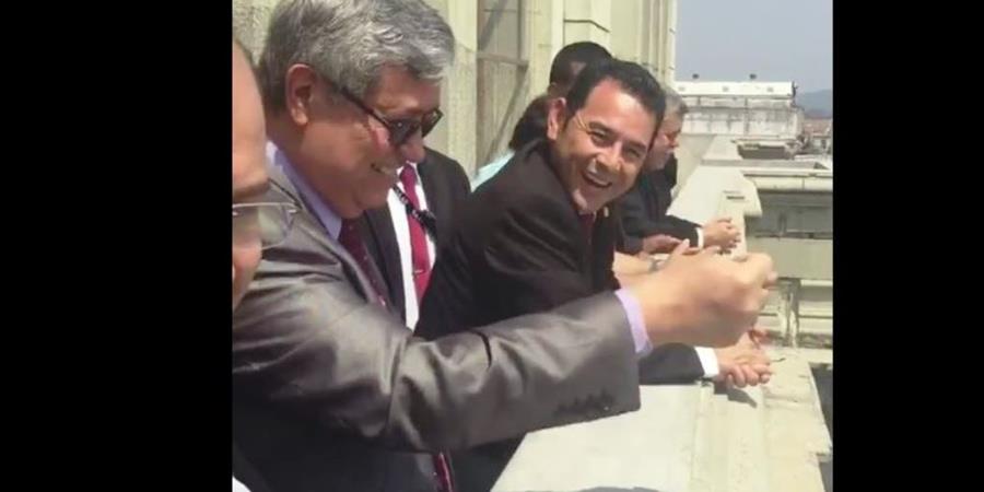 Jimmy Morales y Jafeth Cabrera son declarados no gratos en la Usac