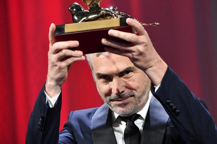   Alfonso Cuarón received the SIGNIS award for the film 