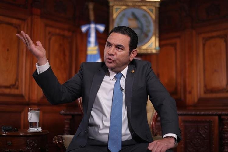Presidente Jimmy Morales en entrevista con Prensa Libre. (Foto Prensa Libre: Hemeroteca PL)