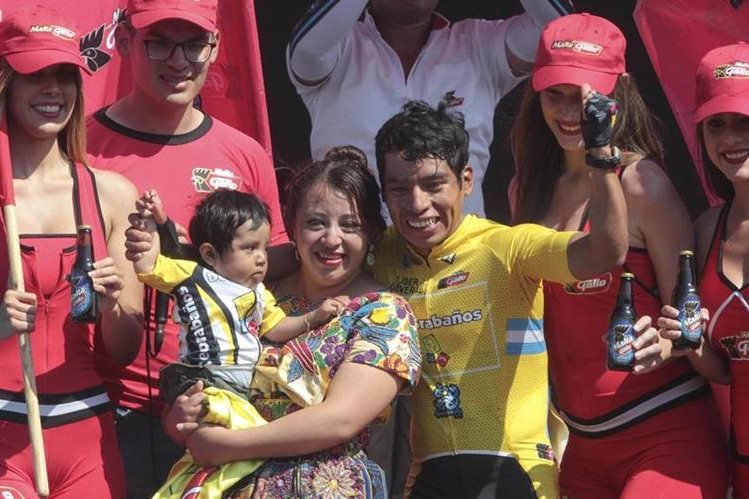 Alfredo AjpacajÃ¡ es el flamante nuevo campeÃ³n de la 58 Vuelta a Guatemala. (Foto Prensa Libre: Norvin Mendoza)