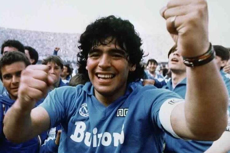 Resultado de imagen para diego armando maradona napoli campeón