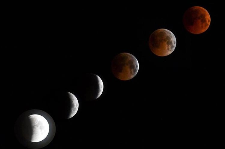 Aparte de que fue el eclipse mÃ¡s largo, la luna de se tiÃ±Ã³ de rojo. (Foto: Hemeroteca PL)
