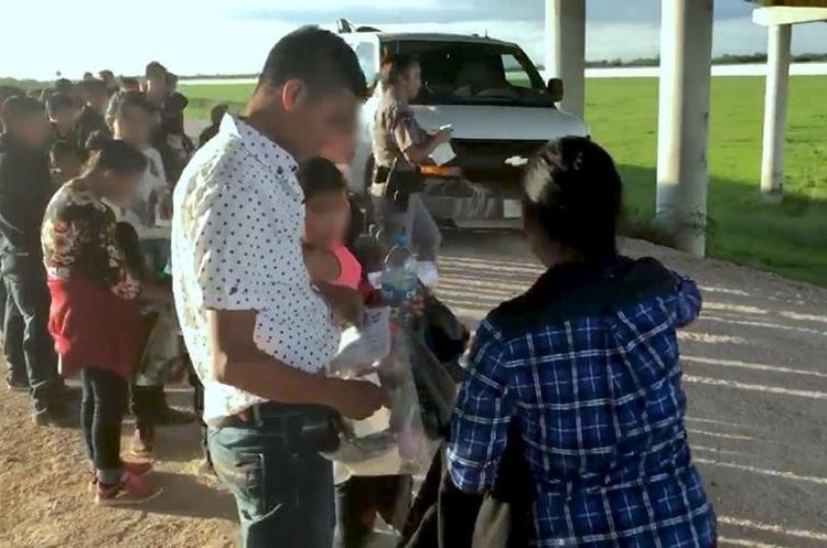 A diario, la Patrulla Fronteriza detiene a numerosos migrantes, la mayoría provenientes de Centroamérica. (Foto: CBP)