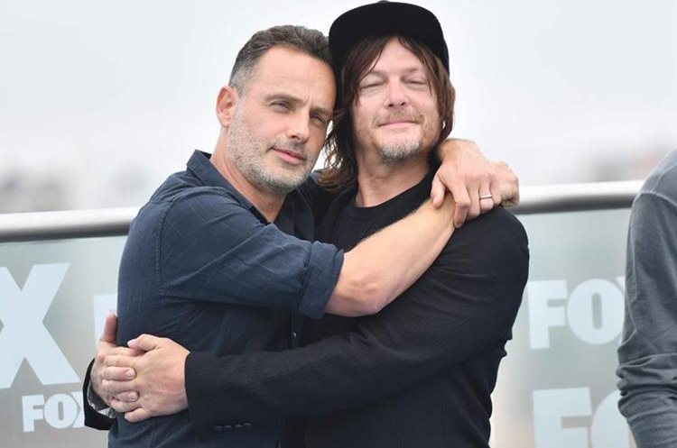   Andrew Lincoln and Norman Reedus, two of the most beloved actors in the series, during Comic-Con (Photo Prensa Libre: AFP). 