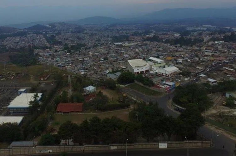 Vista panorámica de la zona 18 capitalina, en donde se planifica varios proyectos de desarrollo. (Foto Prensa Libre: Hemeroteca)