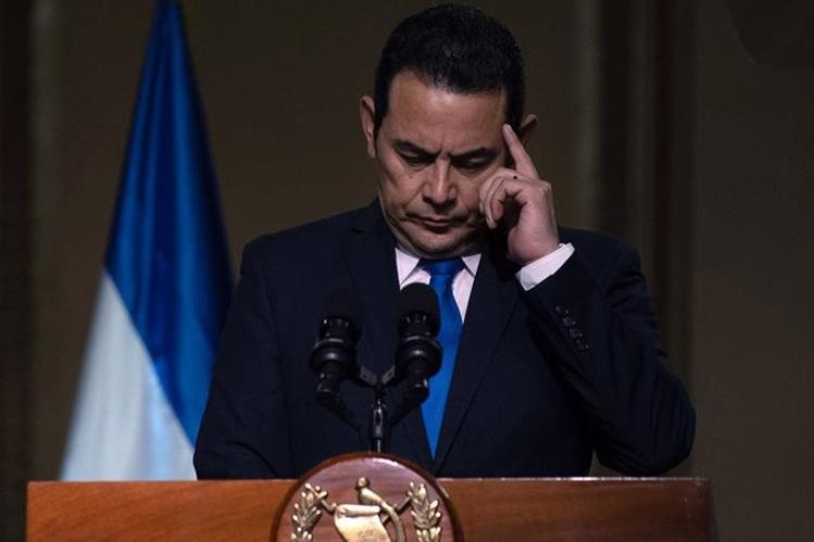   President Jimmy Morales' speech was lukewarm in the face of the application of Donald Trump's immigration policies, according to experts. (Photo Prensa Libre: EFE) 