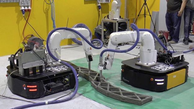   Robots that collaborate with each other can perform different tasks at the same time. (NANYANG TECHNOLOGICAL UNIVERSITY) 